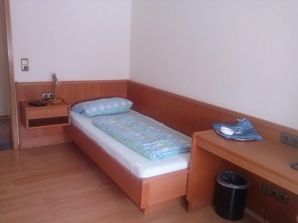 Landhotel Hamburger Hof Nettlingen Room photo