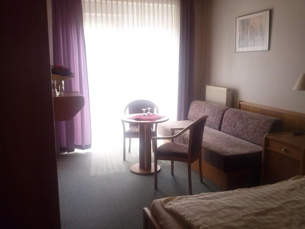 Landhotel Hamburger Hof Nettlingen Room photo