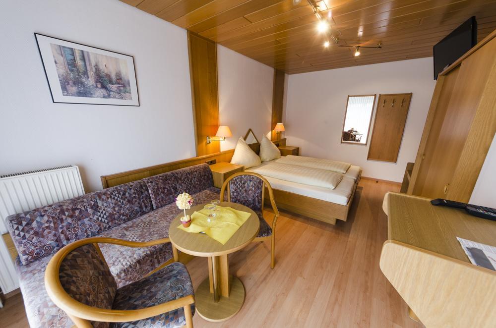 Landhotel Hamburger Hof Nettlingen Room photo