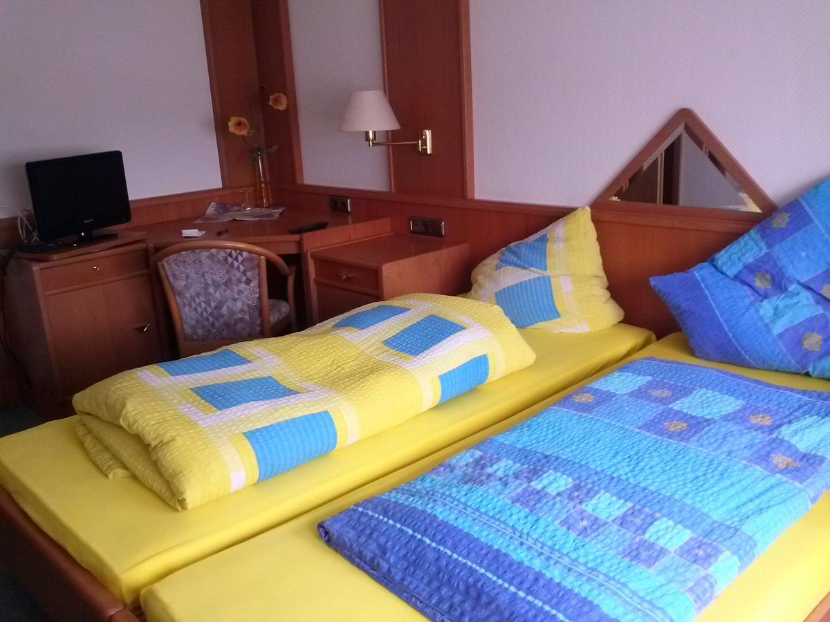Landhotel Hamburger Hof Nettlingen Room photo